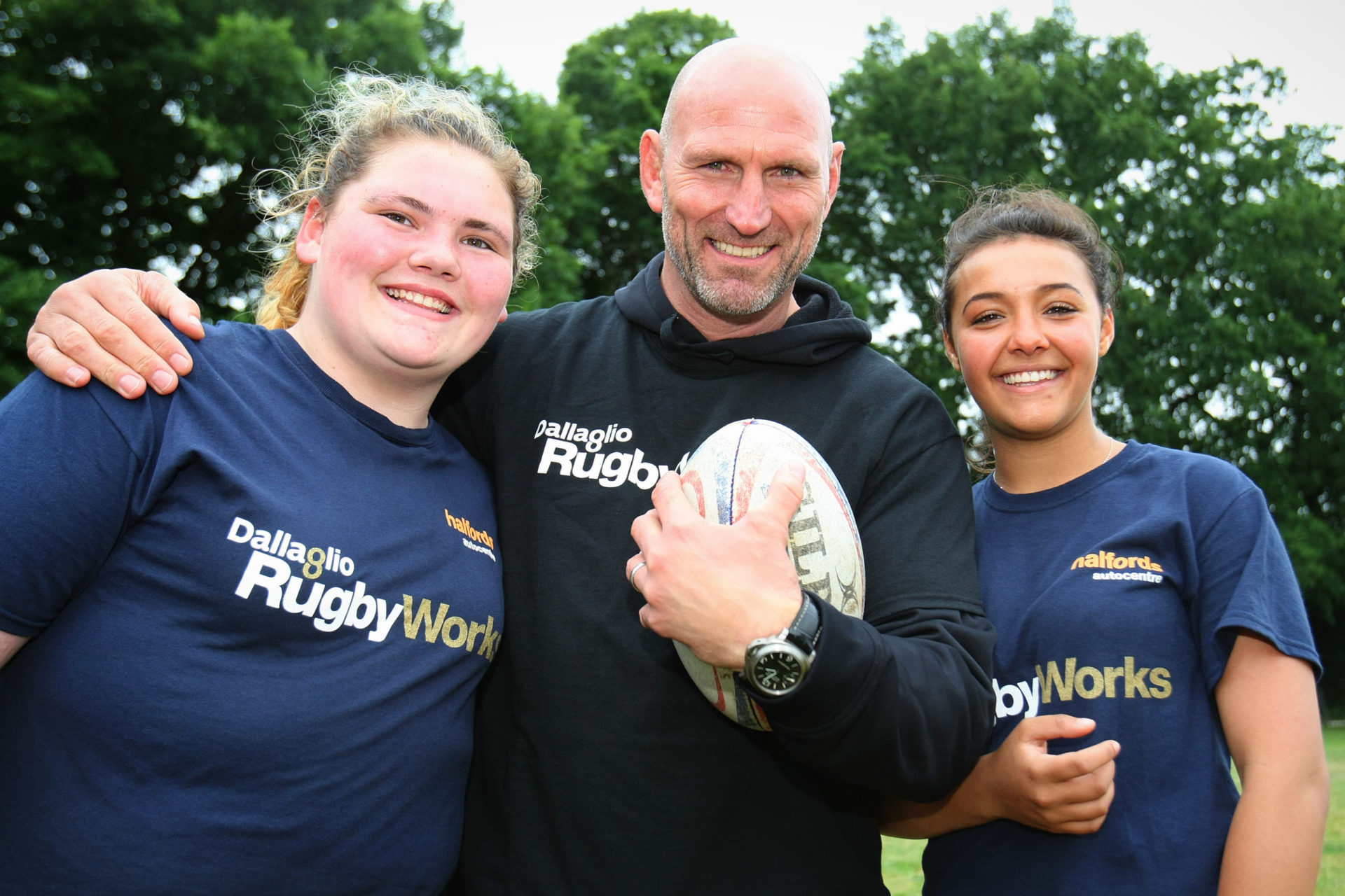 Rugby for rebellious teens, even girls!