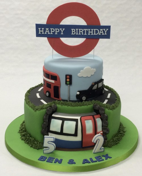 London-Underground-birthday-cake-by-Cakeology