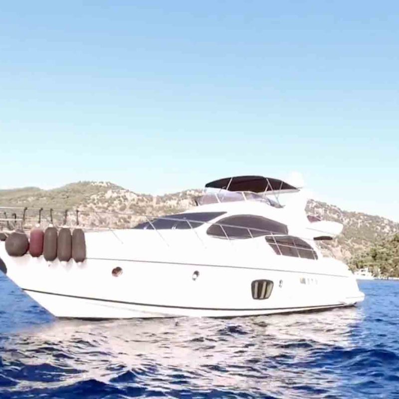 Dream-holiday-on-a-yacht-in-Dalaman-Turkey