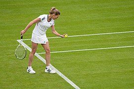 Steff-Graf-playing-at-Wimbledon-in-2009-top-3-inspiring-female-tennis-player

