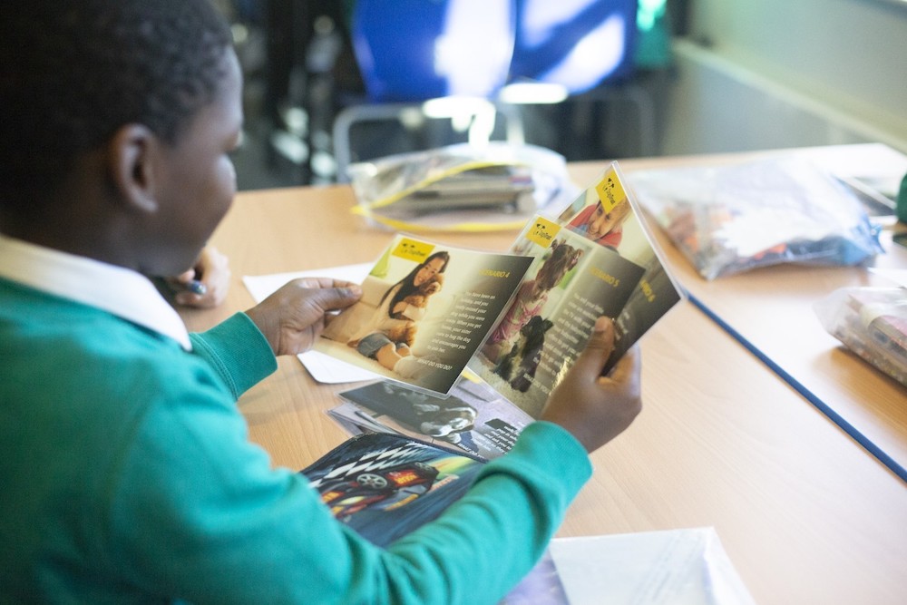 Dogs Trust goes ‘bark’ to school to help children stay safe around dogs 