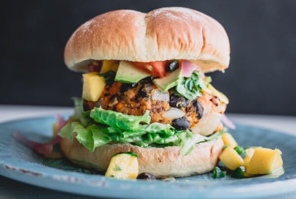 vegan-burger-low-cost-vegan-diet