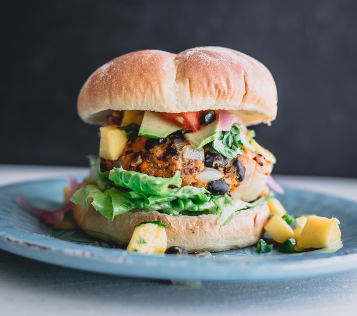 vegan-burger-low-cost-vegan-diet