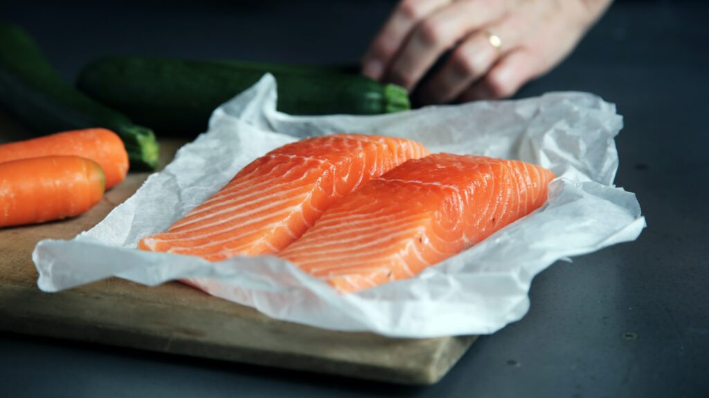 Female nutrition: orange salmon fillets