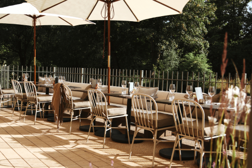 The-Boathouse-Cafe-terrace-darling-magazine-uk-article