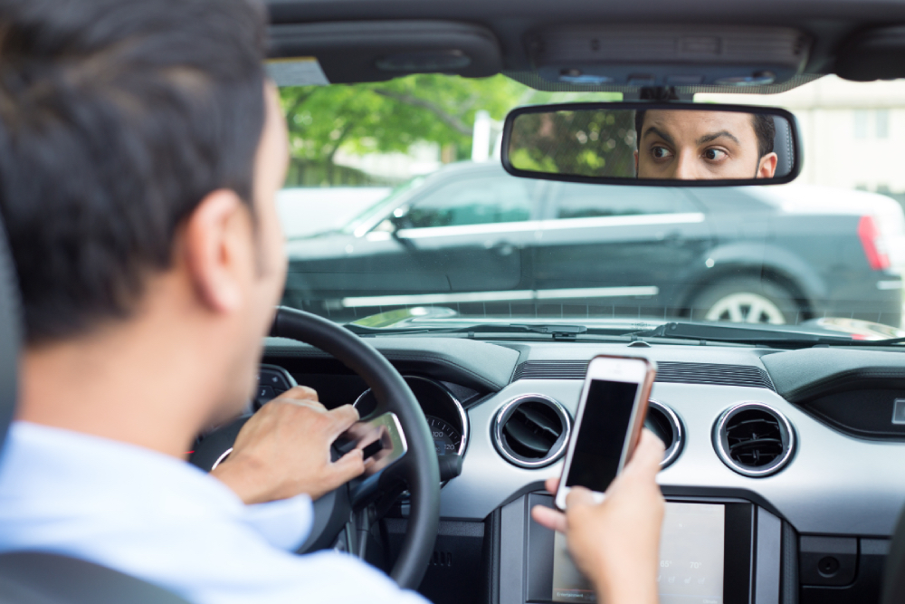 How to Prove Liability in a Car Accident Caused by Distracted Driving-darling-magazine-uk