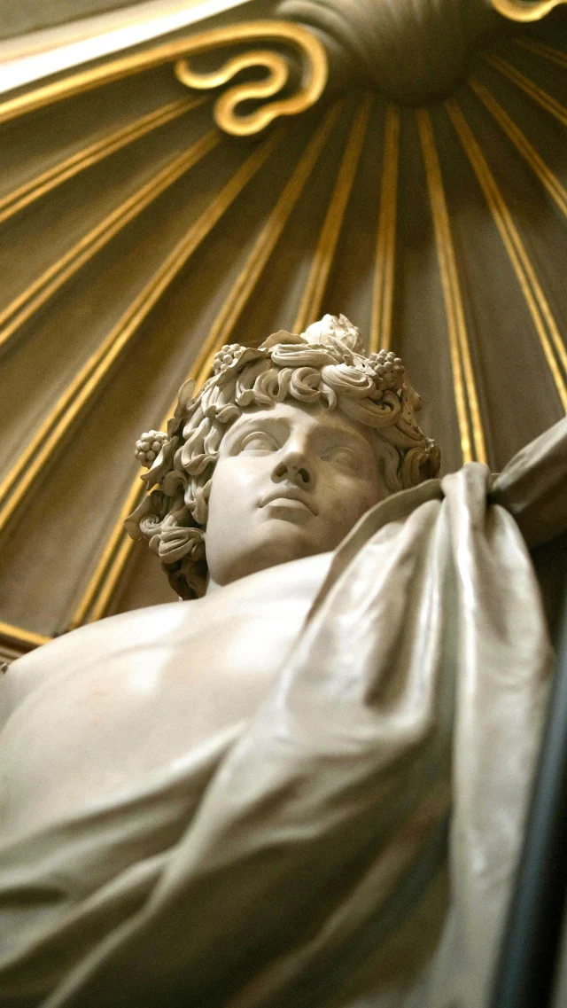 Get ready to see Michelangelo like you’ve never seen him before in this intimate yet sweeping account of his extraordinary life. 🎭🖼️

Michelangelo – Love and Death comes to the big screen in May 2025 to celebrate the 550th anniversary of this renowned artist’s birth. 🖌️

Director David Bickerstaff’s Michelangelo – Love and Death spans the charismatic and enigmatic artist’s 88 years and takes viewers on a cinematic journey through the print and drawing rooms of Europe through the great chapels and museums of Florence, Rome and the Vatican to seek out a fresh understanding of this legendary figure’s tempestuous life, his relationship with his contemporaries and his incredible legacy.

Through expert commentary, stunning visuals and Michelangelo’s own words, this film takes a new look at a master artist whose life and genius are celebrated in every mark he made.

The film will be in cinemas from 20 May - runtime of 91 mins.

Read the full article on website (Diary Entries) 🔗

#darlingmagazineuk #london #darlingmediauk #exhibition #michelangelo #cinema #documentary #documentaryfilm